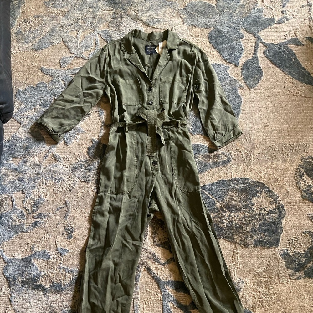 Abercrombie Jumpsuit XS NWT